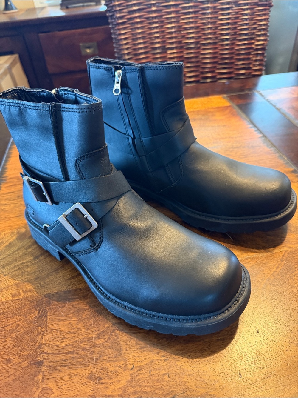Skechers Men's Black Leather Buckle Ankle Moto Boots size 9.5